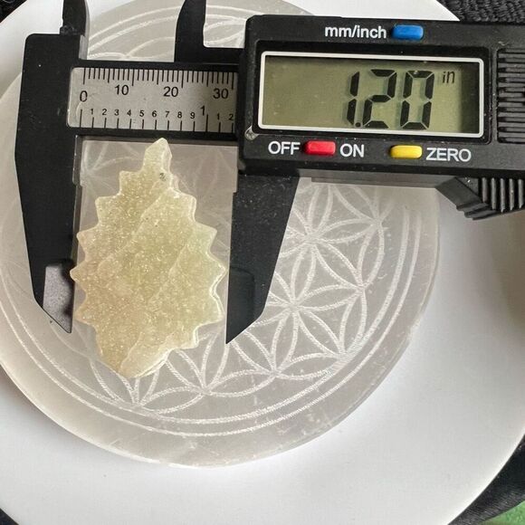 Sugar Quartz Crystal Cluster Leaf (#2)‎ - Picture 8 of 11